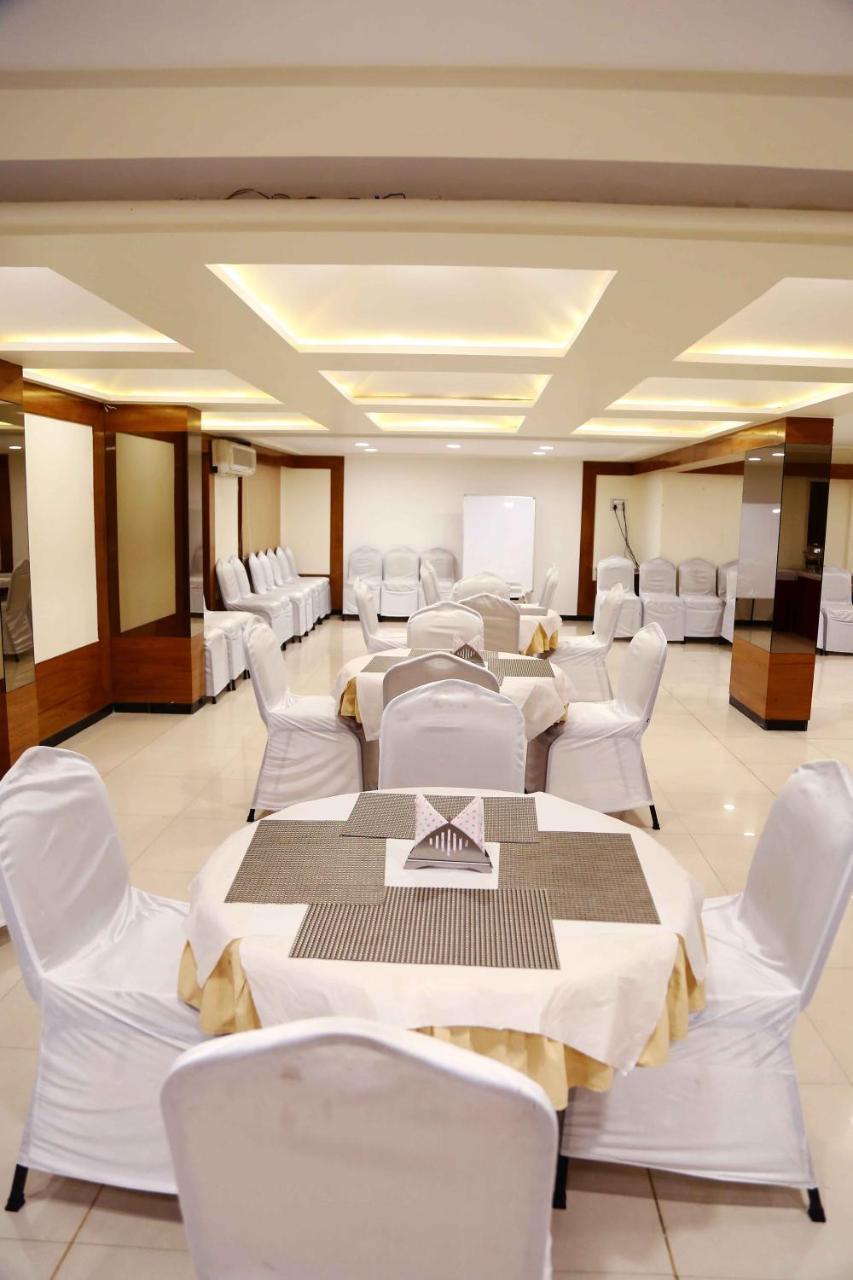 Jāmnagar Hotel Regency מראה חיצוני תמונה