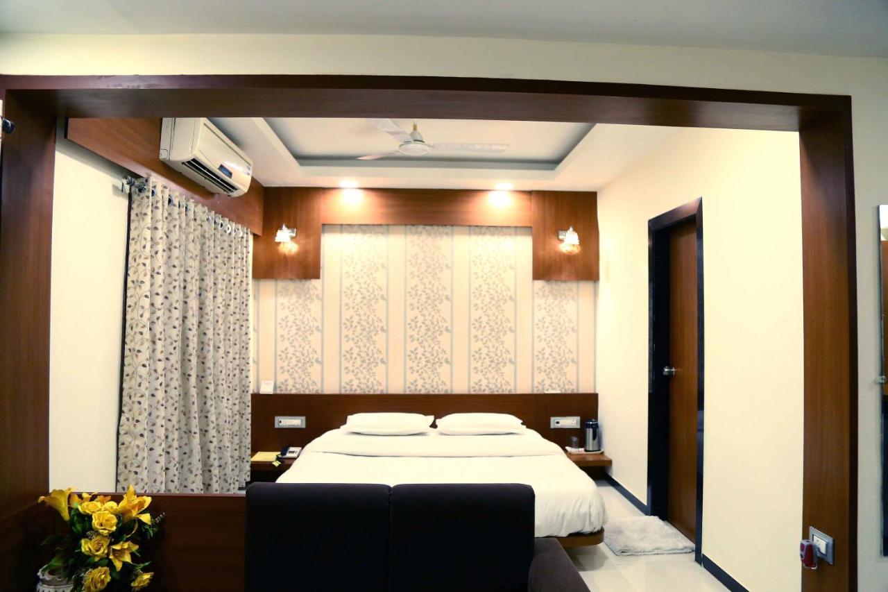 Jāmnagar Hotel Regency מראה חיצוני תמונה